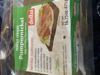 Della Famous German Pumpernickle bread, Amazon.com, Bakersfield, CA, USA Foto #1