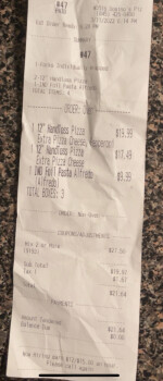 Avis du consommateur - Sécurité alimentaire Domino's Pizza, 96 NY-59, Spring Valley, NY, USA I ordered a cheese pizza and a pepperoni pizza and... photo #1