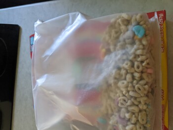 Verbraucherbewertung – Lebensmittelsicherheit Lucky Charms, ShopRite of Slingerlands, Vista Boulevard, Slingerlands, NY, USA I had diarrhea and cr... Foto #2