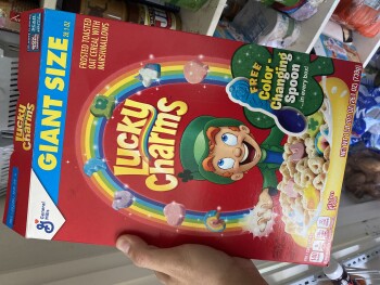 Reseña del consumidor - Seguridad alimentaria Lucky Charms Cereal, Arizona, USA My two year old has been sick for 4 days since eating Lucky Charms... foto #2