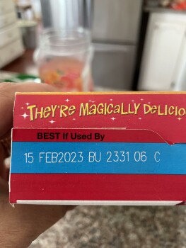 Consumer Review - Food Safety Safeway, Marlow Road, Santa Rosa, CA, USA Lucky Charms. Today my 11 year old daughter started vomiti... photo #2