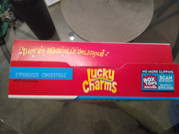 مراجعة المستهلك - سلامة الغذاء Lucky Charms, Walmart Neighborhood Market, West 74th Street, Shawnee, KS, USA I ate a bow back in mi... صورة فوتوغرافية #2