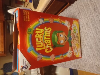 Lucky Charms, Walmart Neighborhood Market, South Cottage Grove Avenue, Chicago, IL, USA foto #1