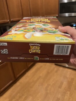 Reseña del consumidor - Seguridad alimentaria Lucky Charms, ALDI, 703 PA-113, Souderton, PA 18964, USA Every time I eat Lucky Charms I would immed... foto #2