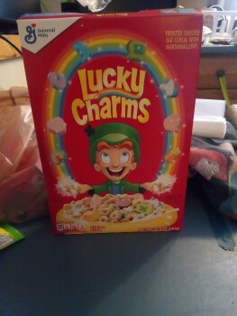 消费者评论 - 食品安全 Dollar General, Bridge St, Walton, NY, USA Granddaughter was fine until she ate the cereal on Thursd... 照片 #1