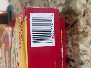 Verbraucherbewertung – Lebensmittelsicherheit Lucky Charms, Walmart Supercenter, Irish Road, Chilton, WI, USA myself, my daughter, and two nieces... Foto #1
