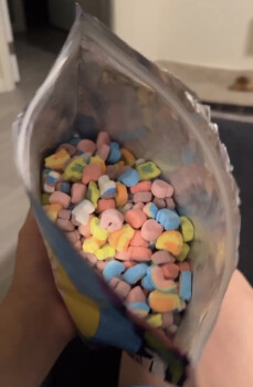 Lucky Charms, Grocery Outlet, Northwest Garden Valley Boulevard, Roseburg, OR, USA صورة فوتوغرافية #1