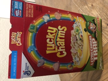 Avaliação do consumidor - Segurança alimentar Lucky Charms, Dillons Food Store, West Central Avenue, Wichita, KS, USA My 4yr old daughter ate luck... foto #2