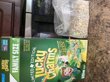 Lucky Charms, Walmart Supercenter, Summit Park Drive, Pittsburgh, PA, USA Foto #1