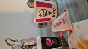 KFC Pantin Hoche, Avenue Jean Lolive, Pantin, France photo #1