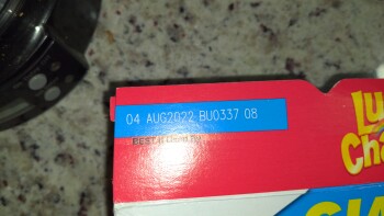 Reseña del consumidor - Seguridad alimentaria Lucky charms, Smith's, 4000 West, West Valley City, UT, USA Consumed lucky charms on Tuesday may 3rd... foto #2