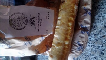 Verbraucherbewertung – Lebensmittelsicherheit Morrisons, Esplanade, Kirkcaldy, UK 27th april 2022,  Their bakery sausage rolls I have reported it... Foto #3