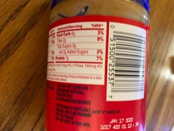 Verbraucherbewertung – Lebensmittelsicherheit Jif, Phoenix, AZ, USA Felt nausea after eating extra crunchy on a sandwich. Jar has use by date Jan... Foto #5