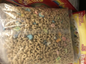 Lucky Charms, Walmart Supercenter, 39500 Ford Rd, Canton, MI 48187, United States foto #1