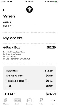 消费者评论 - 食品安全 Crumbl Cookies - Lubbock, Marsha Sharp Freeway West, Lubbock, Lubbock, Texas, USA August 10, 2022, p... 照片 #1