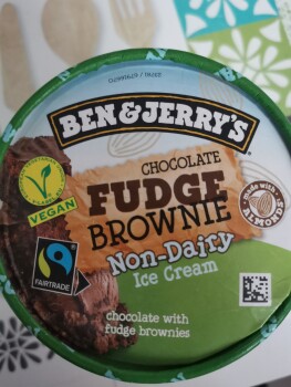 Consumer Review - Food Safety E.Leclerc BOURG EN BRESSE, Avenue Capitaine Dhonne, Bourg-en-Bresse, France Ben & jerry pas sûr,  Je... photo #2