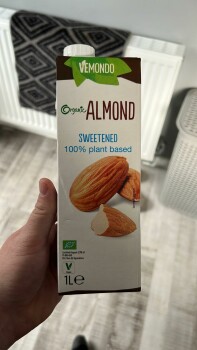 Consumer Food Safety Report Almond Milk Unsweetened, Lidl, Churchill Avenue, East Kilbride, Glasgow, UK Almond milk unsweetened... photo #1
