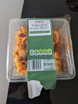 Avaliação do consumidor - Segurança alimentar Tesco Flitwick Superstore, Coniston Road, Flitwick, Bedford, UK Brought a pasta pot on 17/09/22. Mys... foto #1