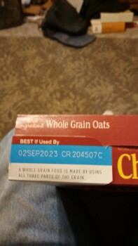 Verbraucherbewertung – Lebensmittelsicherheit Walmart Supercenter, East Bridge Street, Redwood Falls, MN, USA Ate a large bowl of honey nut cheeri... Foto #2