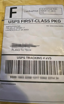 Received Empty Padded Envelope Amazon Lawrenceville DAT2 foto #1