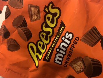 Reese's peanut butter cups, Candy POP, Lielirbes iela, Zemgale Suburb, Riga, Latvia صورة فوتوغرافية #1