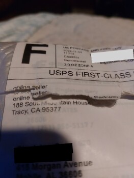 I got a package in the mail that I didn't order it has Chinese word on it foto #1