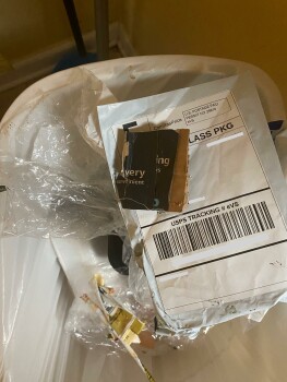 Informe de seguridad del consumidor Small cardboard box sent to me Received cardboard paper. Started to faint heart beating fast hard to... foto #1