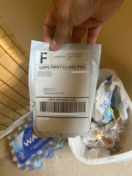 Informe de seguridad del consumidor Small cardboard box sent to me Received cardboard paper. Started to faint heart beating fast hard to... foto #2