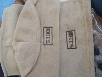 I received the beanie package also.didnt order it. foto #1