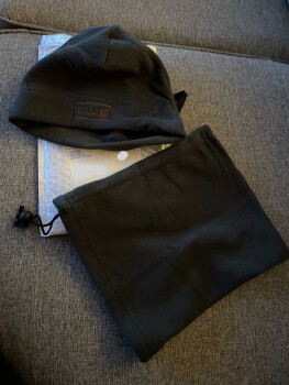 消费者安全报告 I received a hat and neck warmer that I did not order I received a hat and neck warmer that I did no... 照片 #2
