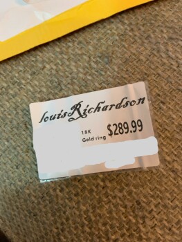 消费者安全报告 Received a package I didn’t order I received a package that I didn’t order, it’s a ring that isn’t e... 照片 #2