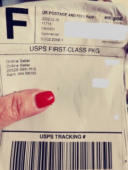 消费者安全报告 A package with a ring in it I did not order. I received the same package as other have on 12/22-22.... 照片 #2