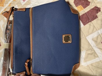 消费者安全报告 Scam alert This is not the purse I ordered I ordered a Dooney Burke oringnal name brand hand bag. I... 照片 #1