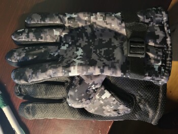 I received gloves I did not order and only have your address on the package photo #1