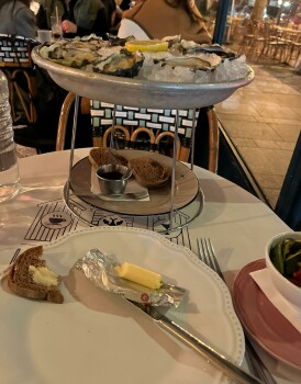 Le Trouville Saint-Mandé, Place Charles Digeon, Saint-Mandé, France Foto #1