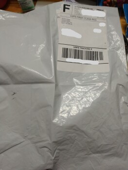 A package with nothing in it foto #1