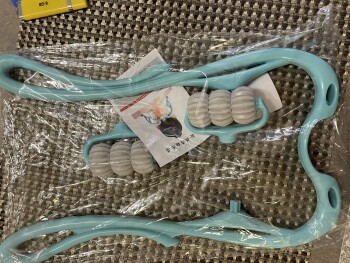消费者安全报告 i received an item i did not order. how do i return for credit? received a neck massager thing -- wr... 照片 #1