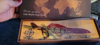 Rapport de sécurité du consommateur Rubyplush Scam Quil pen with tips, no ink. I did not order. Looks like I'm not alone on receiving th... photo #1