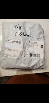 消费者安全报告 I ordered a human dog bed and received a pair of gloves instead I ordered a human dog bed and receiv... 照片 #4