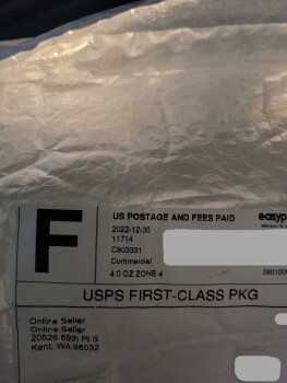 Informe de seguridad del consumidor Ear Muffs instead of Human Dog Bed I received a pair of ear muffs that I didn't order.  My mother al... foto #2