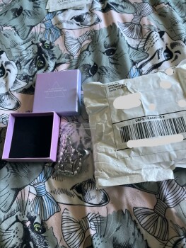 Verbrauchersicherheitsbericht An unordered package I never ordered this strange package from this address.  I did however order hu... Foto #2