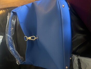 消费者安全报告 Spoofed QVC website and counterfeit Dooney and Bourke purses. I ordered Dooney and Bourke purses fro... 照片 #2