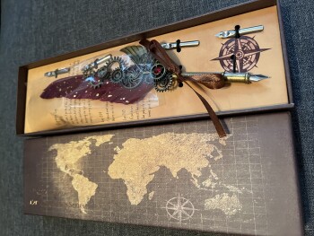 Package I didn’t order صورة فوتوغرافية #1