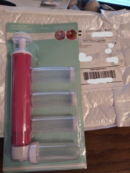 Relatório de segurança do consumidor Scam Alert I ordered 6 reborn dolls and received a baking tool worth about dollar . The order was su... foto #2