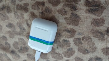 Informe de seguridad del consumidor I received some earpods I did not order I received something in the mail I did not order some Blueto... foto #2