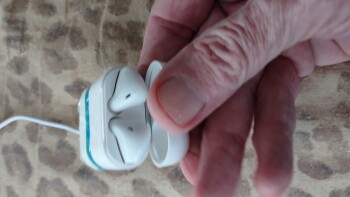 Informe de seguridad del consumidor I received some earpods I did not order I received something in the mail I did not order some Blueto... foto #3