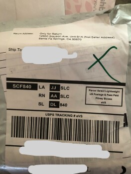 Rapport de sécurité du consommateur I received a package I did not order I received a package of socks that I didn’t order. I would like... photo #1