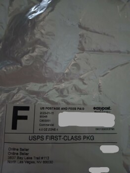 I received a package with gloves in it. foto #1