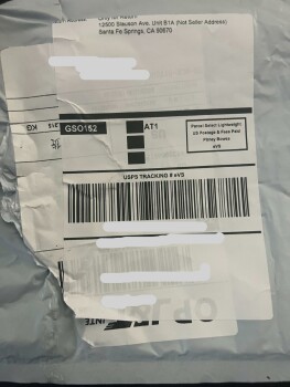 Rapport de sécurité du consommateur Scam Alert I ordered Christmas items and received a pair compression socks that I didn’t order

I'... photo #2