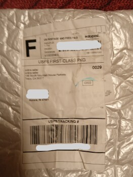 Informe de seguridad del consumidor An unordered package I received a pair of earmuffs in the mail yesterday. I definitely didn't order... foto #2